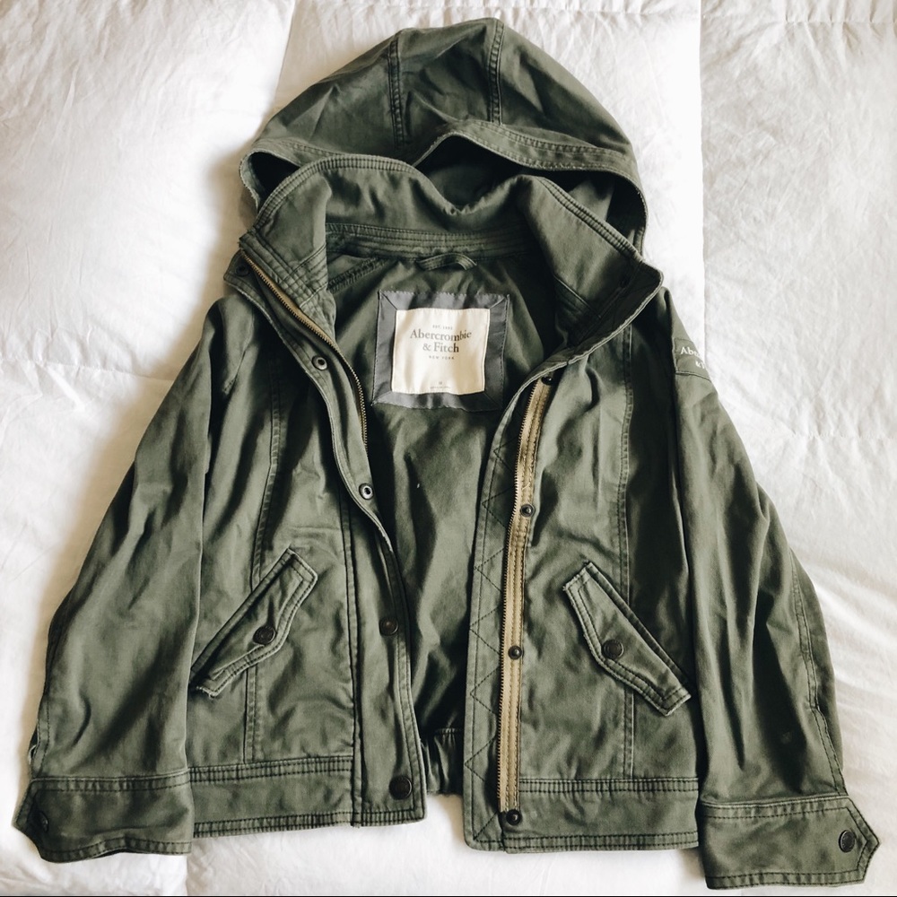 ABERCROMBIE AND FITCH Army Green Cropped Jacket